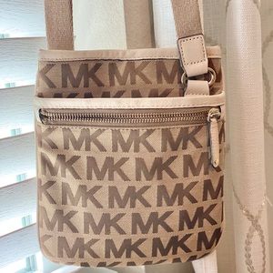 MICHAEL KORS Crossbody Purse